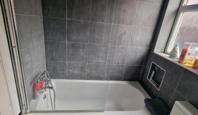 مبيت وإفطار Ritzs Place