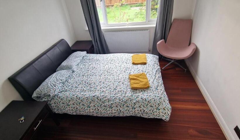 مبيت وإفطار Ritzs Place