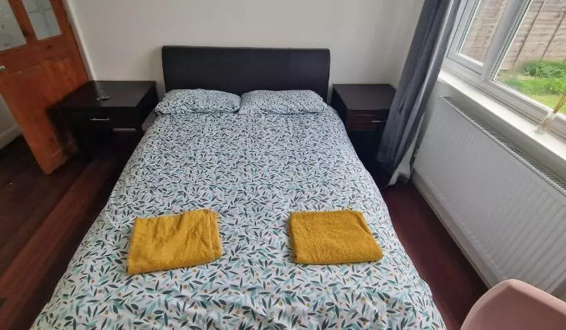 Aamiaismajoitus (B&B) Ritzs Place