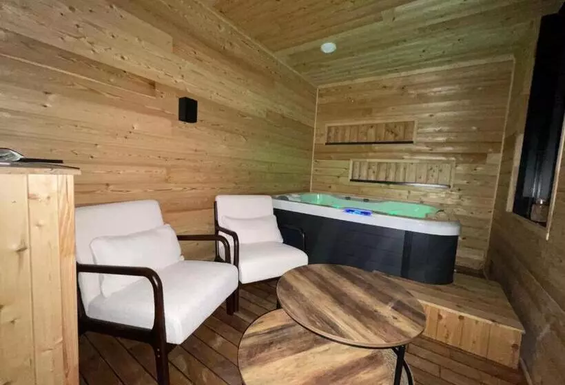 Hotelli Au Plaisir Vosgien