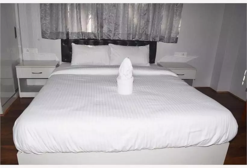 Hotelli Dug Inn