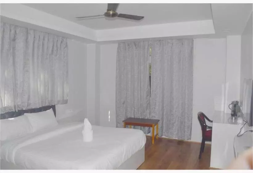 Hotelli Dug Inn