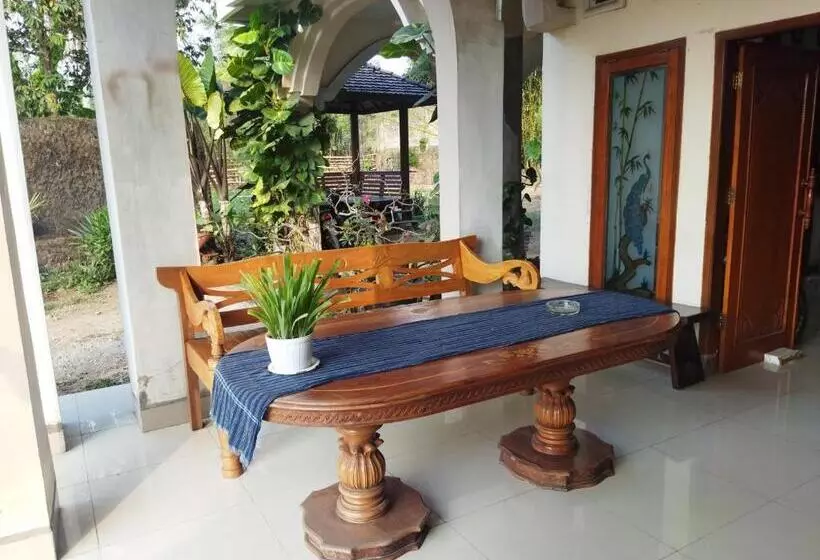 Hotel Putra Kembar