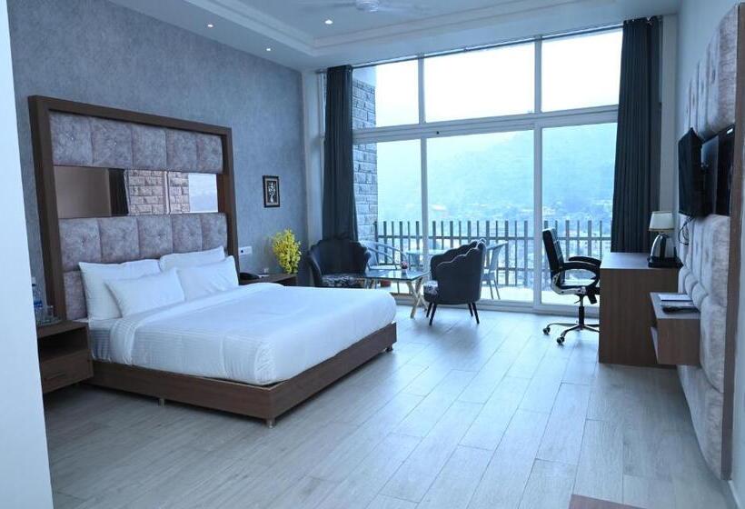 Hotel Spt Clarks Inn Suite, Mandi