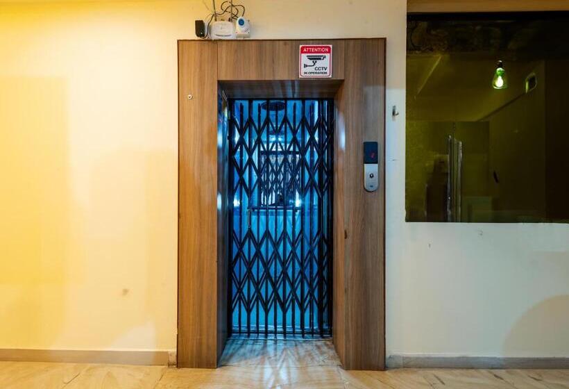 هتل Treebo Udyam Glory