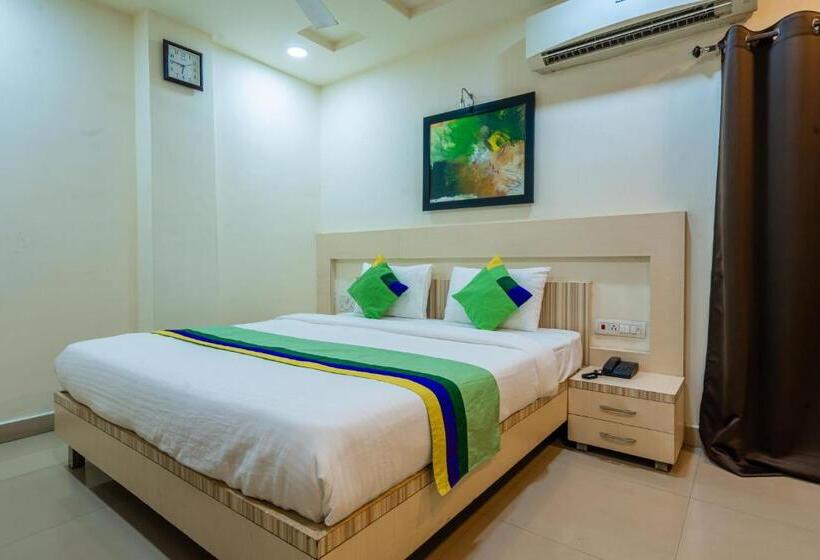 هتل Treebo Udyam Glory