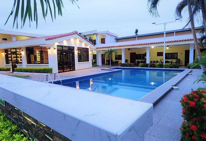 هتل Y Restaurante Maria Ofelia