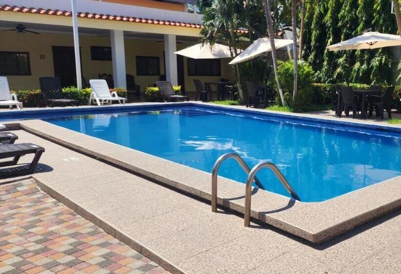 هتل Y Restaurante Maria Ofelia