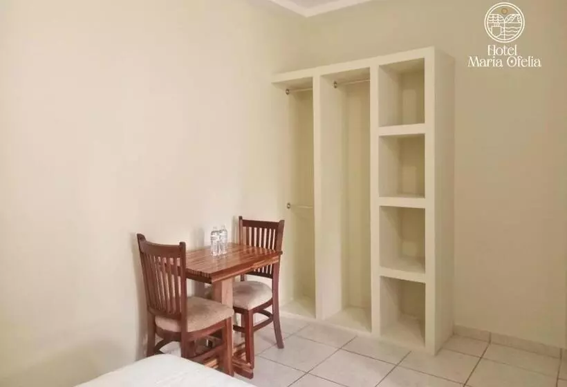 هتل Y Restaurante Maria Ofelia