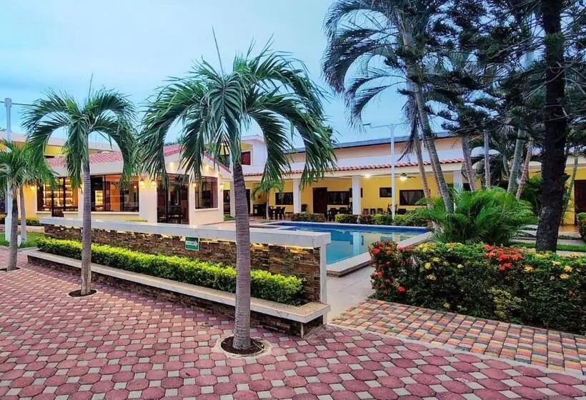 هتل Y Restaurante Maria Ofelia