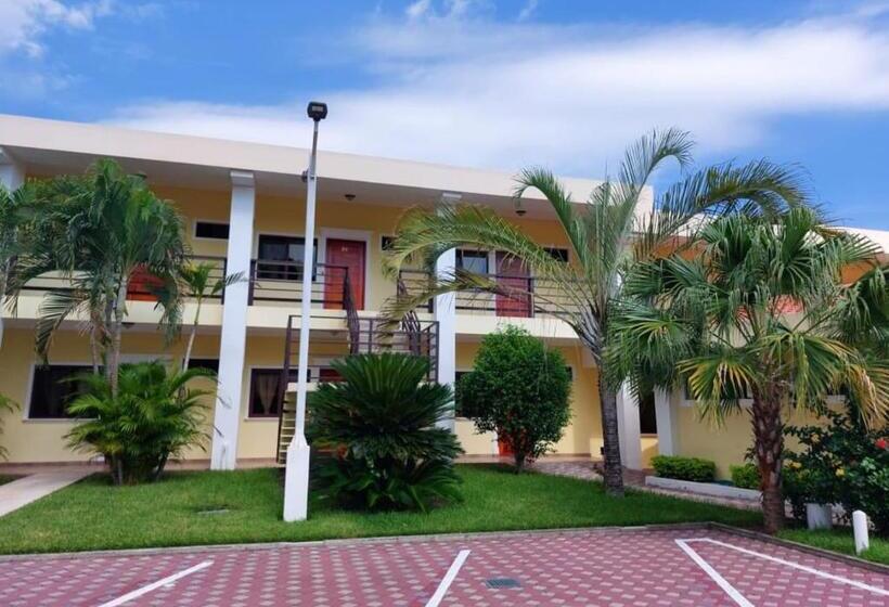 هتل Y Restaurante Maria Ofelia