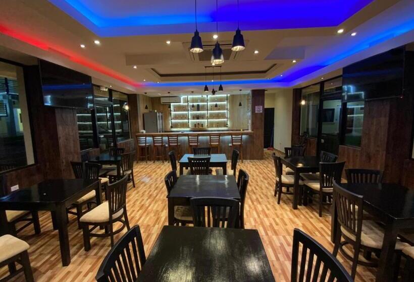 هتل Y Restaurante Maria Ofelia