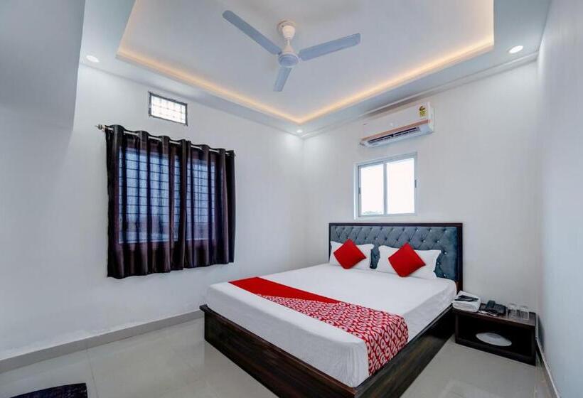 Flagship Hotel White House