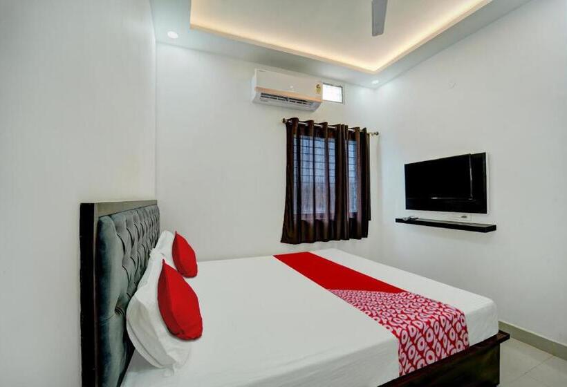 Flagship Hotel White House