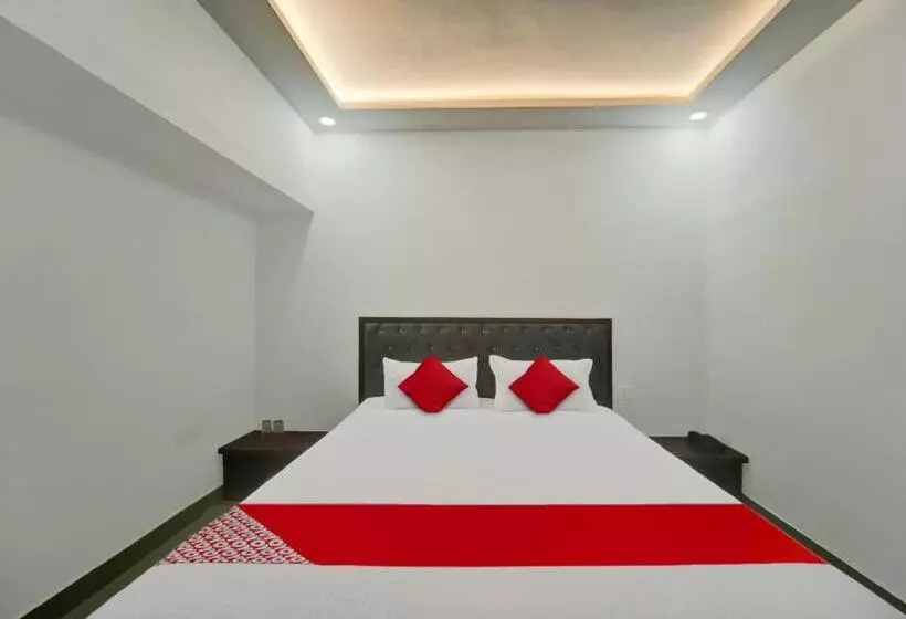 Flagship Hotel White House