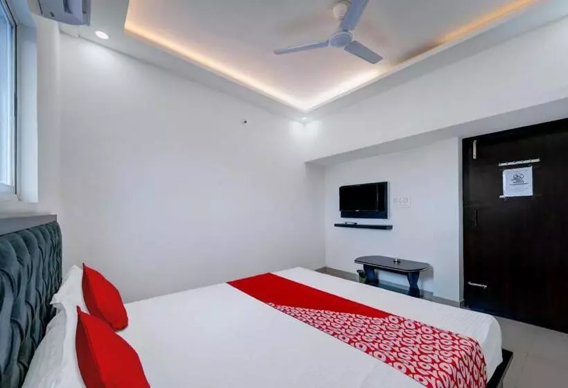 Flagship Hotel White House