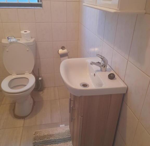 膳宿费 Chappel Hide Out