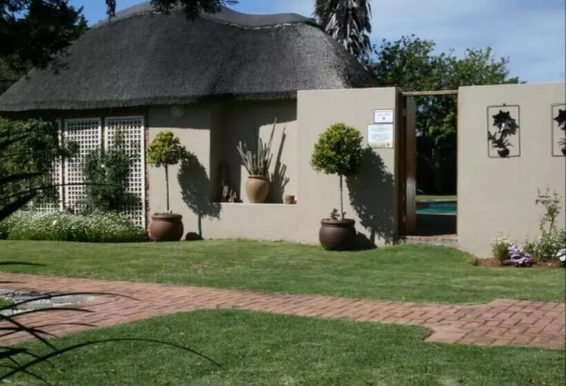 Majatalo Corner House Accommodation