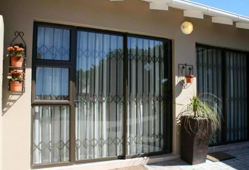 Majatalo Corner House Accommodation