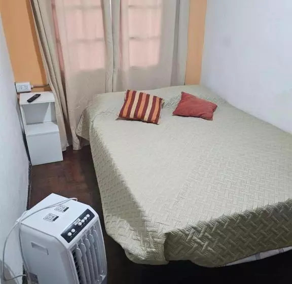 ペンション Hostel Mendosol