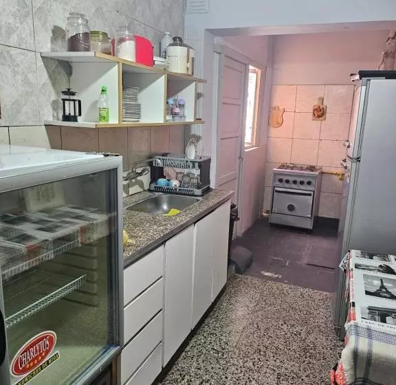 ペンション Hostel Mendosol