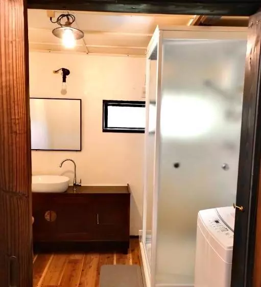 ペンション Hostel+cafe たね