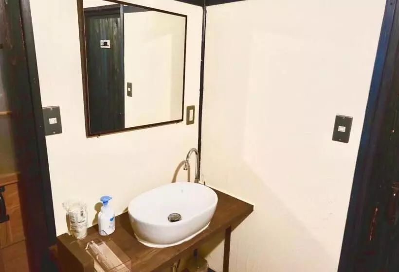 ペンション Hostel+cafe たね