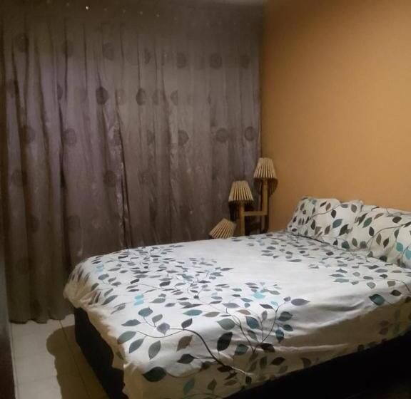 פנסיון Kathorus Short Term Rentals