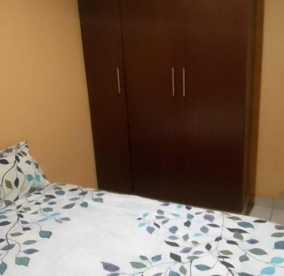 פנסיון Kathorus Short Term Rentals