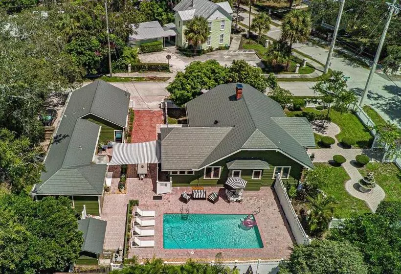 Majatalo Noi Nest Home + Pool + Suites