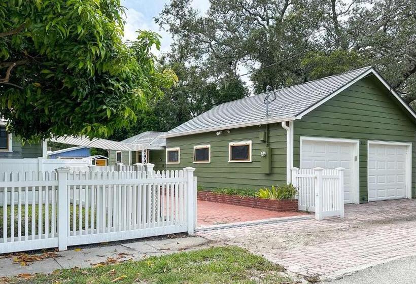 پانسیون Noi Nest Home + Pool + Suites