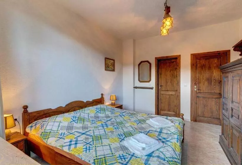 ペンション The Pine Levochevo   Guesthouse And Coworking Space