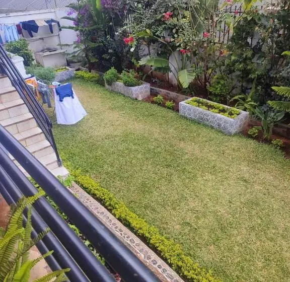 پانسیون Villa Saphira