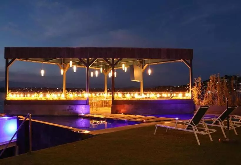 Vlú Hotel Tequesquitengo