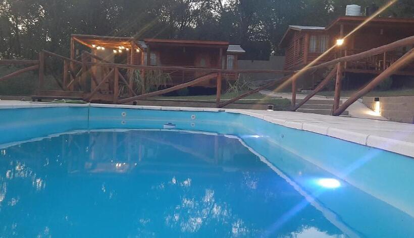 ユースホステル Cabañas Samay