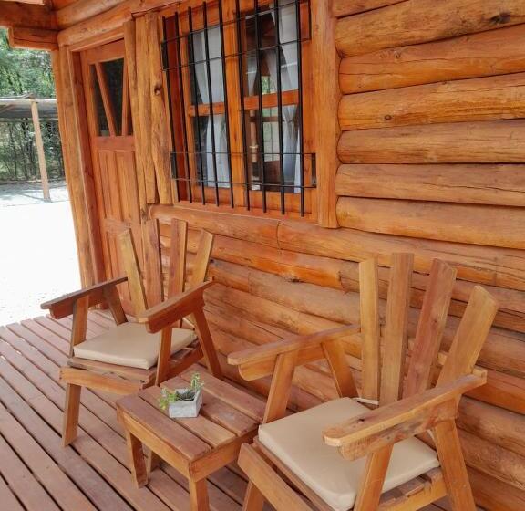 ユースホステル Cabañas Samay