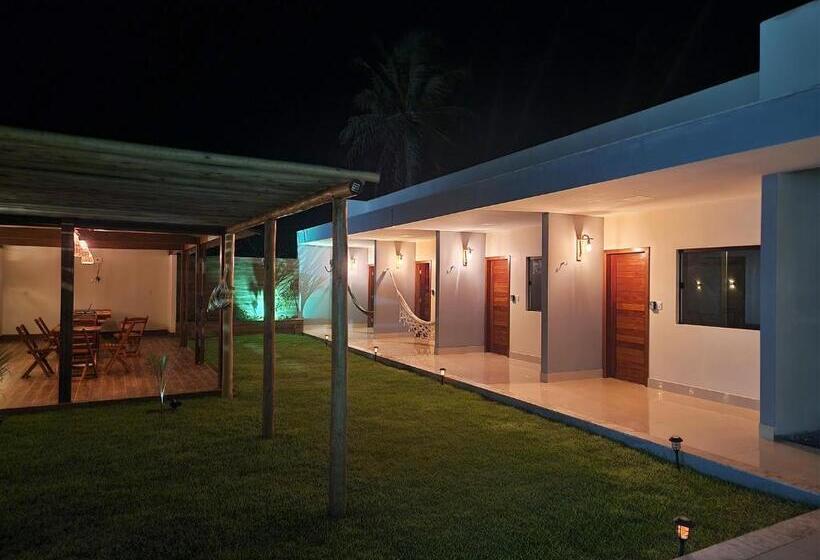 تختخواب و صبحانه Casa & Chalés Do Quebec