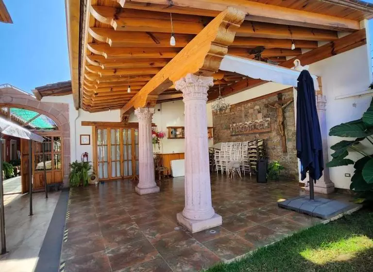 Aamiaismajoitus (B&B) La Casa Baez