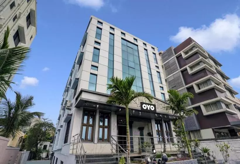 Collection O Hotel Atharva Lodging And Boarding