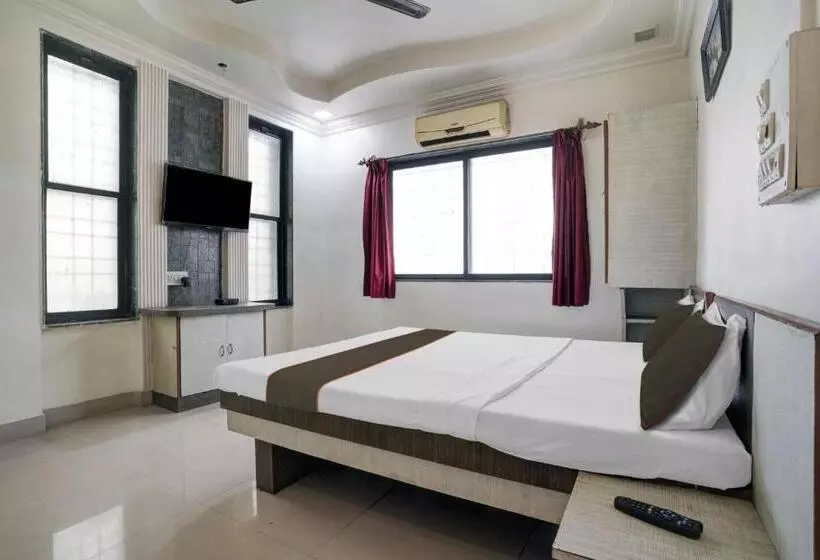 Collection O Hotel Atharva Lodging And Boarding
