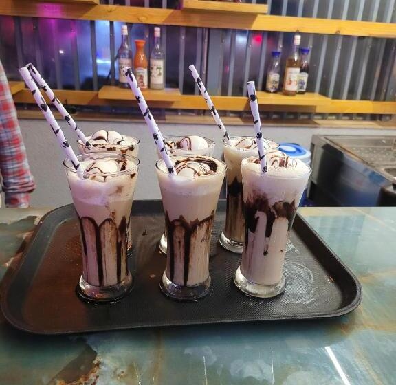 Country Green Hotel & Banquet