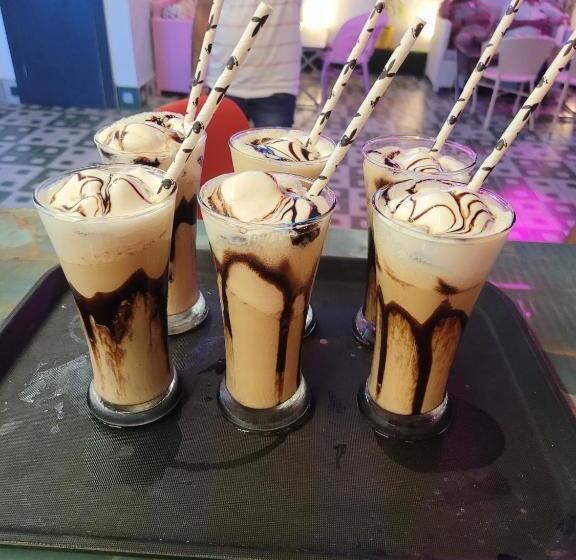 Country Green Hotel & Banquet