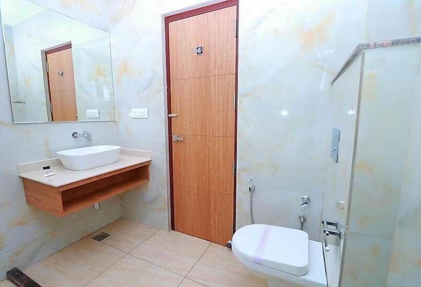 Country Green Hotel & Banquet