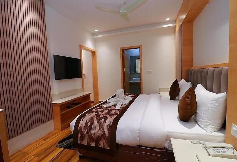 Country Green Hotel & Banquet