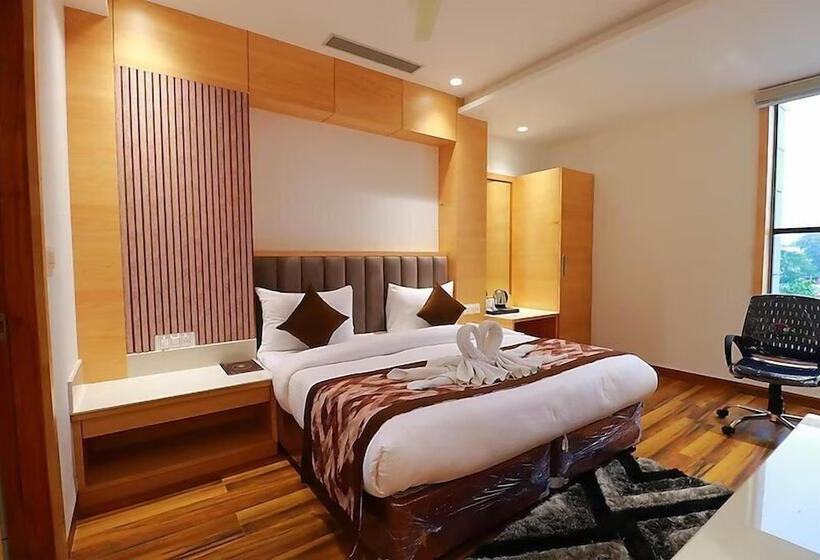 Country Green Hotel & Banquet