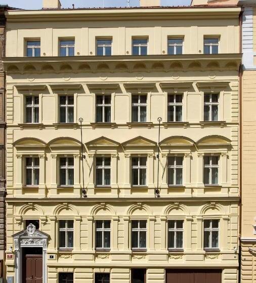 Downtown Suites Rubesova