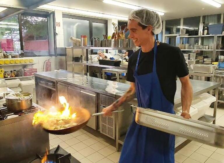 בית מלון כפרי Hindu Monastery Shree Peetha Nilaya Ashram