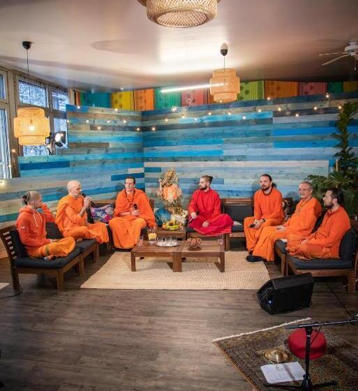 בית מלון כפרי Hindu Monastery Shree Peetha Nilaya Ashram