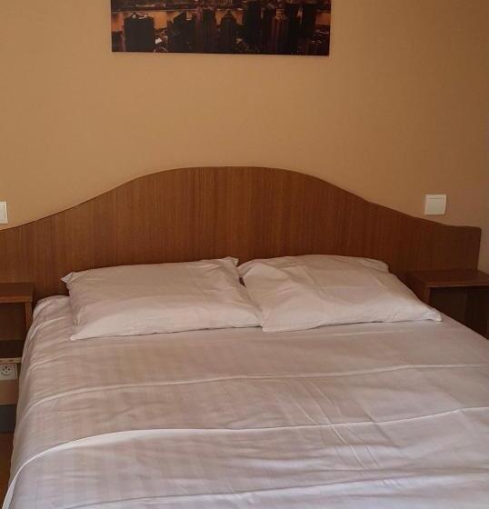 בית מלון כפרי La Taverne Du Boucher