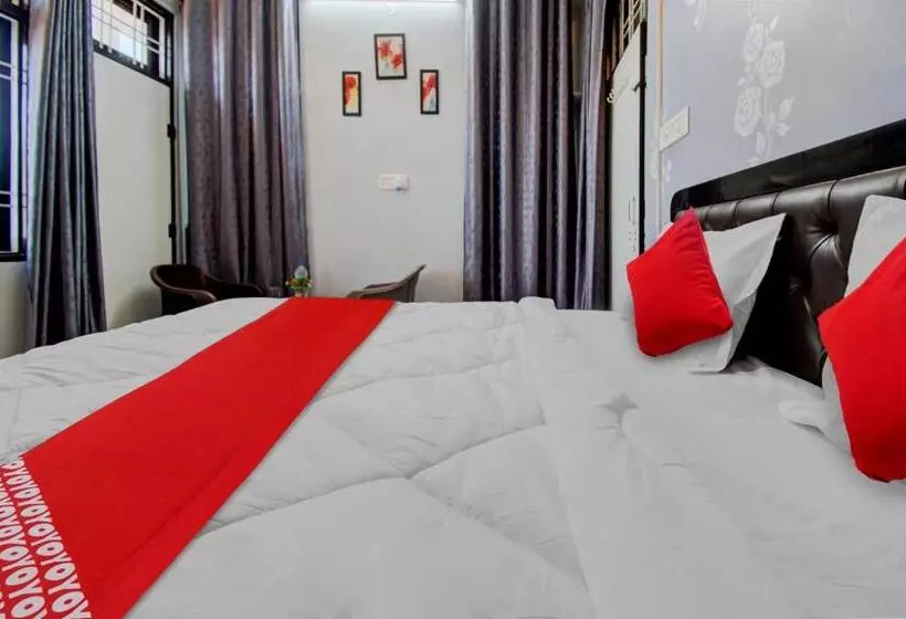 Hotelli Oyo Flagship 81130 Vanya Guest House